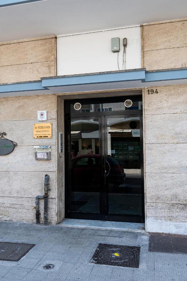 Astare -short Lets In Carrassi-