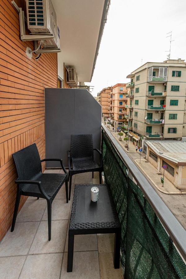 Astare -short Lets In Carrassi- *