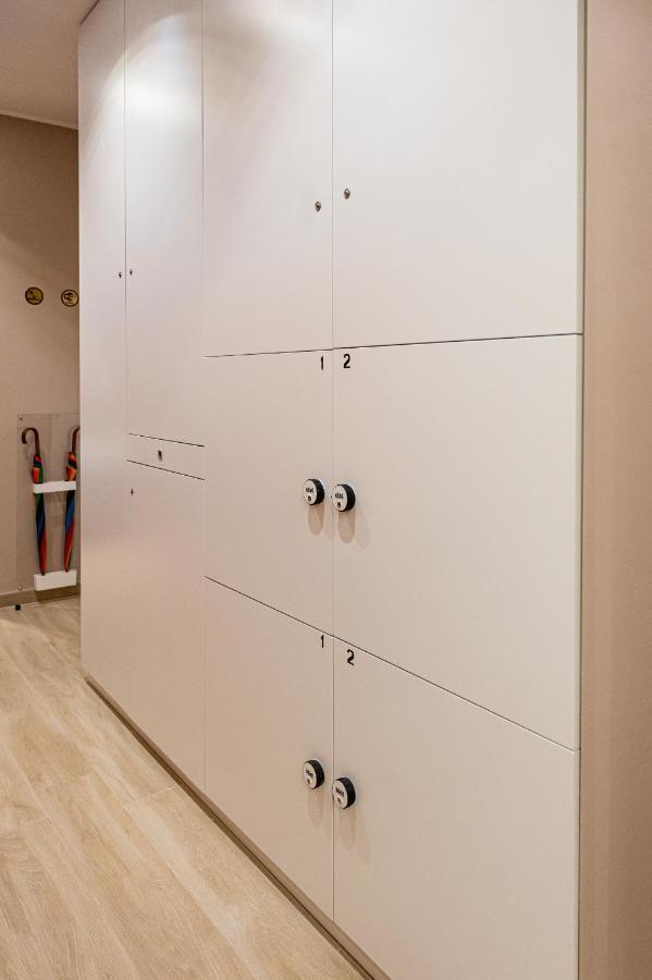 Astare -short Lets In Carrassi-
